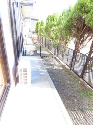 【庭】 | バームクーヘンC棟