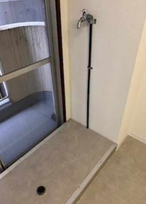 甲南町谷ビルのバルコニー