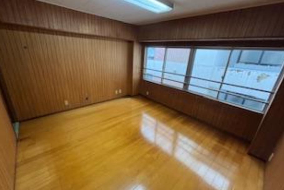 甲南町谷ビルの居間・リビング