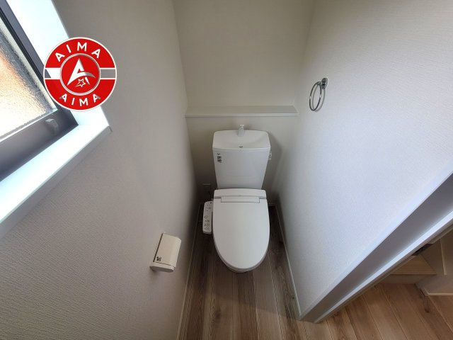 古賀市天神7丁目第5-2棟（1号棟）のトイレ|温水洗浄便座を完備しております。2ヶ所にトイレがあるのは朝の慌ただしい時間も安心です。