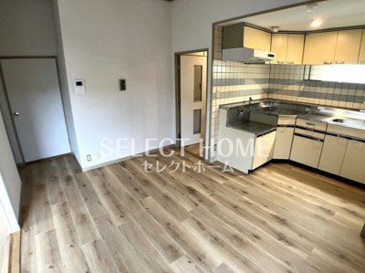 【居間・リビング】 | ステープル六供 | おしゃれなリビングです
同型タイプ