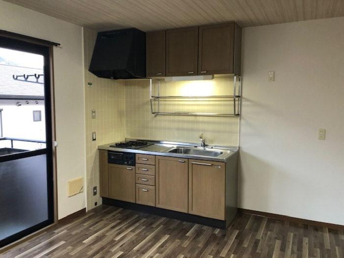 ハイカムール西本のキッチン