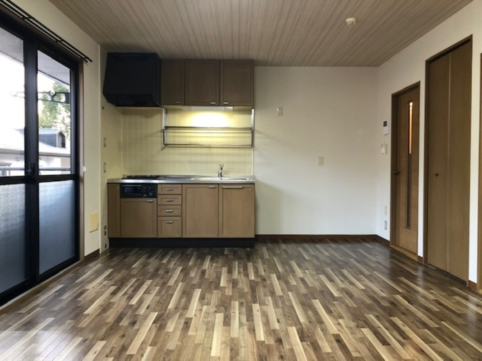 ハイカムール西本の居間・リビング