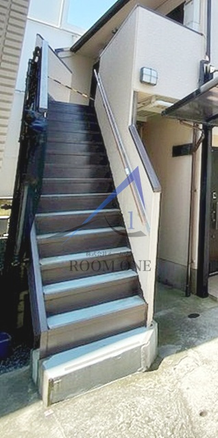 プルミエ中原のその他共用部分|共用階段です。