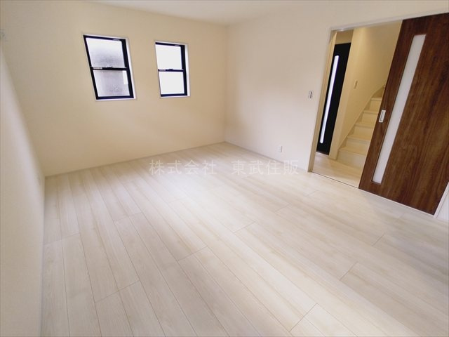 【居間・リビング】の画像