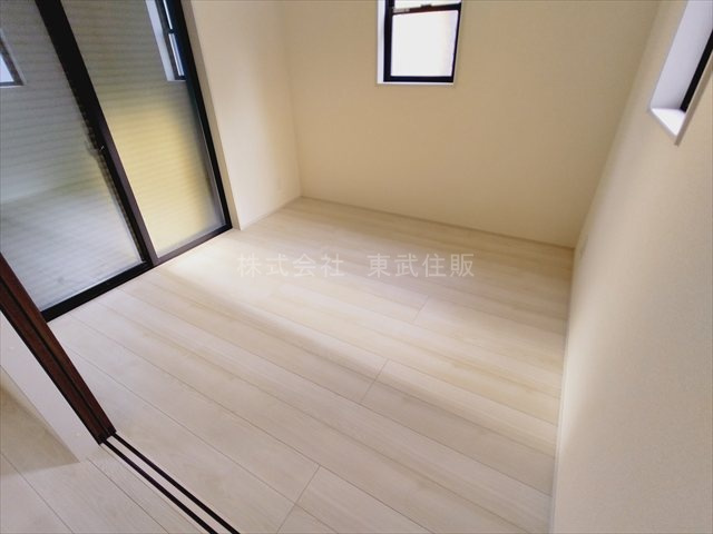 【洋室】 | 富士見市渡戸1丁目　全14棟　12号棟 | 1階4.5帖、使い勝手のいい洋室です