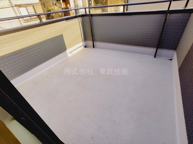 【バルコニー】 | 富士見市渡戸1丁目　全14棟　12号棟 | お洗濯にも便利なバルコニー付き