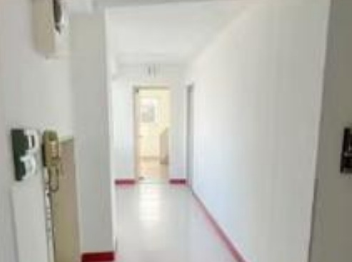 越谷市瓦曽根２丁目のビルの内装