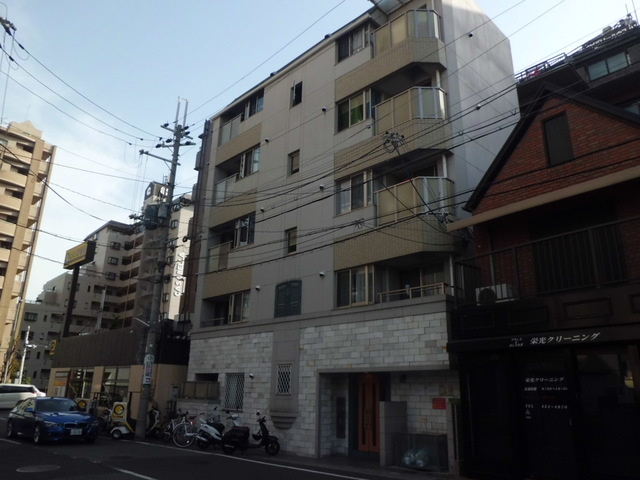 クラウンシティ本山の外観