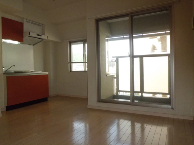 クラウンシティ本山の居間・リビング