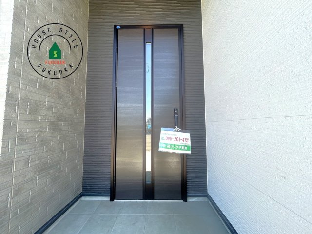 古賀市天神7丁目第5-2棟（2号棟）の外観：施工例|おでかけの時も帰った時も、「我が家」を最初に感じでもらえる素敵な空間に。