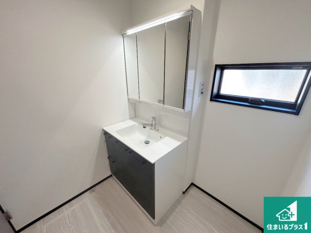 堺市南区茶山台　新築一戸建ての外観|周辺は落ち着いた街並みの住宅地！子育てがしやすい住環境です！まだ未完成ですが、現地でしかわからない事もございます。是非一度ご覧ください。