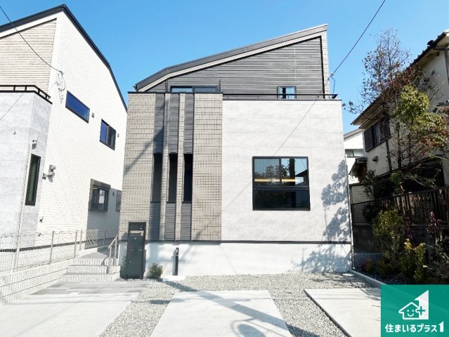 8(土)9(日)現地説明会！◆堺市南区茶山台　ラスト1邸！の外観|安心の10年保証！外観を美しく保ち、雨水で汚れを落とします！気になることがありましたら、お気軽にお問い合わせください！