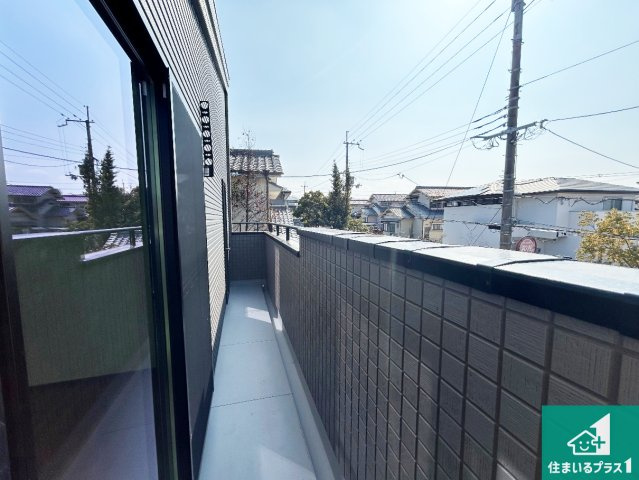29(土)30(日)現地説明会！◆堺市南区茶山台　ラスト1邸！のバルコニー|ワイドバルコニーは洗濯物を干すスペースが広いのでご家族が多くても安心！