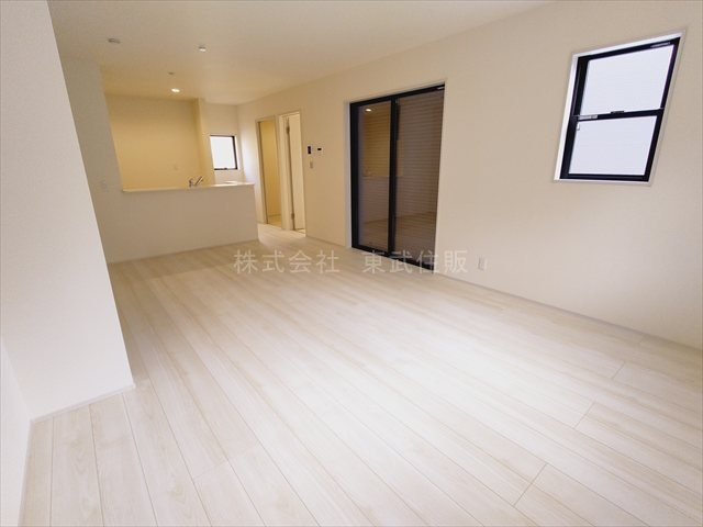 【居間・リビング】の画像