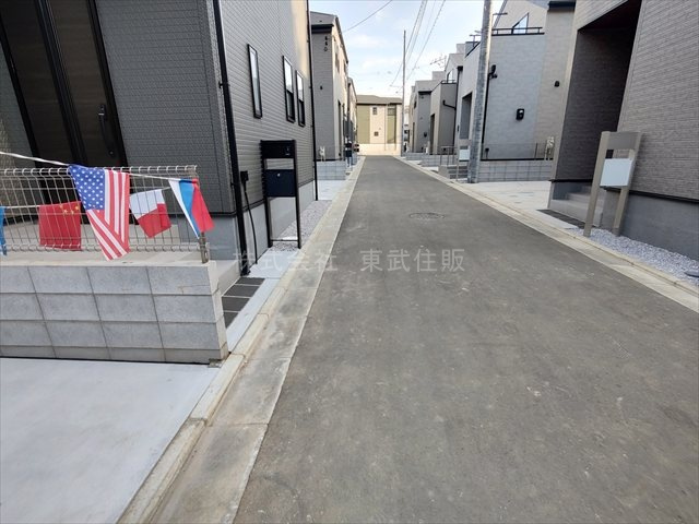 【前面道路含む現地写真】の画像