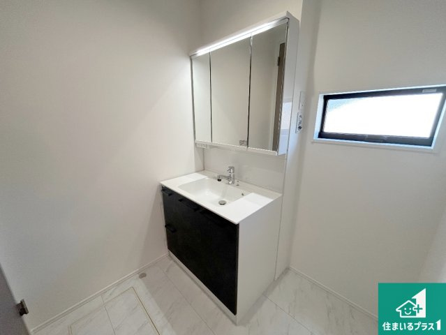 堺市南区茶山台　新築一戸建ての外観|周辺は落ち着いた街並みの住宅地！子育てがしやすい住環境です！まだ未完成ですが、現地でしかわからない事もございます。是非一度ご覧ください。