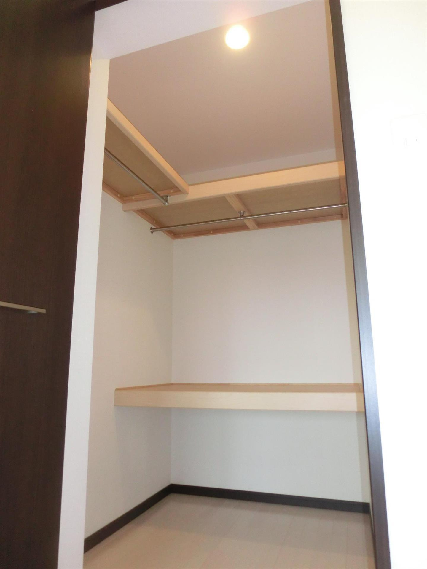 ヴィラ プレポールの収納|ウォークインクローゼット