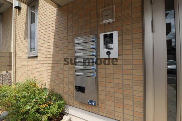 ソフィアコート鳥飼A棟のエントランス