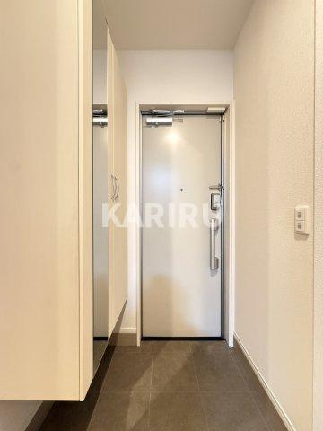 スペチアーレ巽中　B棟の玄関