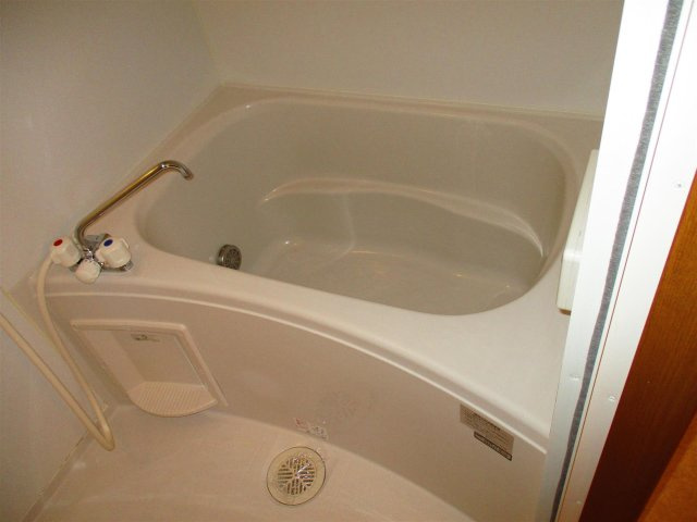 アリエス大町の浴室