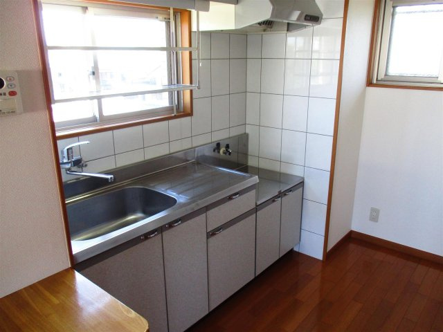 アリエス大町のキッチン|アリエス大町の居室