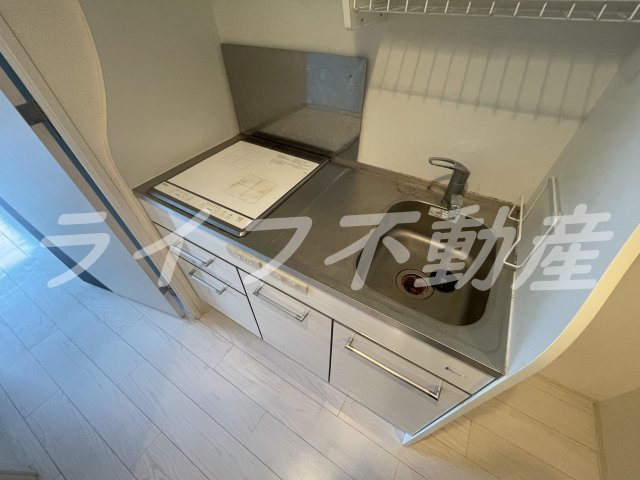 TLRレジデンス高井田のキッチン|コンパクトなキッチンで掃除もラクラク