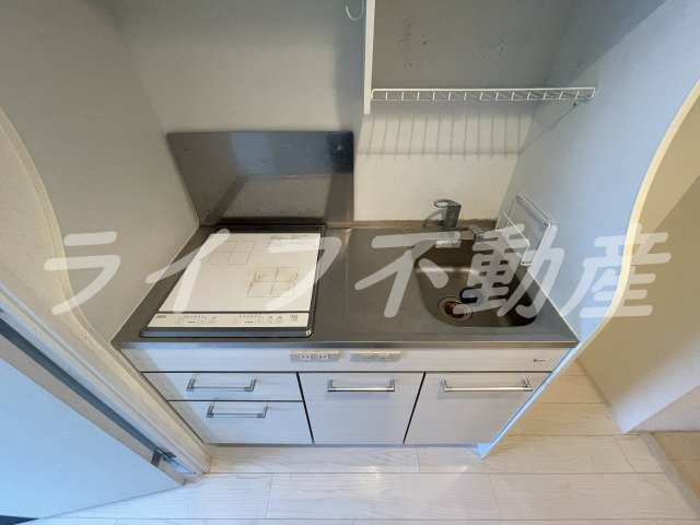 TLRレジデンス高井田のキッチン|コンパクトなキッチンで掃除もラクラク