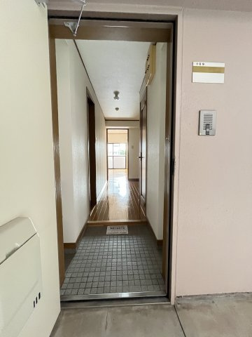 三記ぎおんの玄関