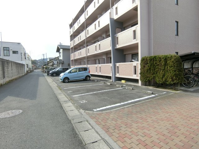 三記ぎおんの駐車場