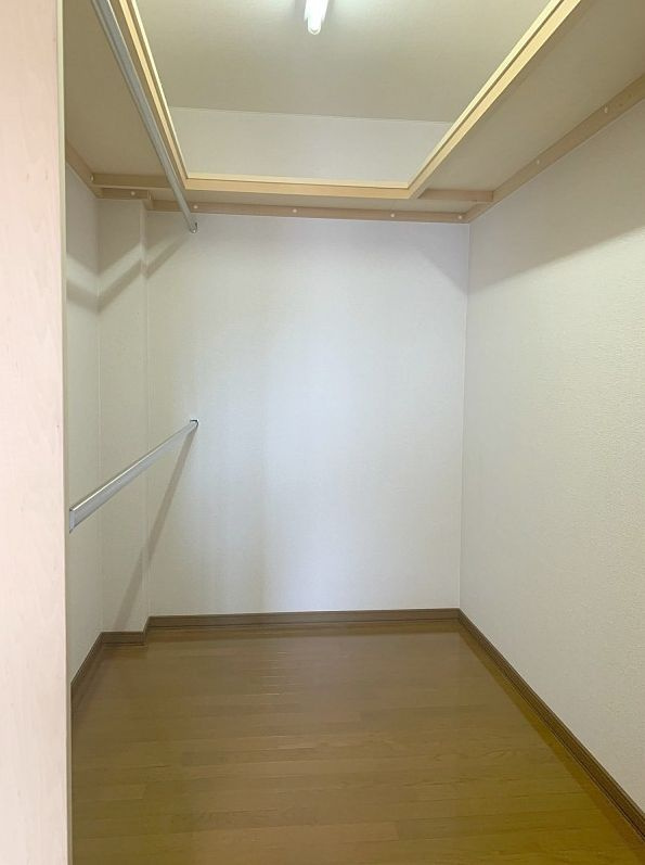 【釧路市昭和中央3丁目】広々70坪の敷地！収納充実の5LDKで快適な暮らしをデザイン♪の収納|広々ウォークインクローゼット！衣替えもラクラク