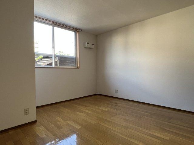 コーポラス手形の居間・リビング|洋室11帖