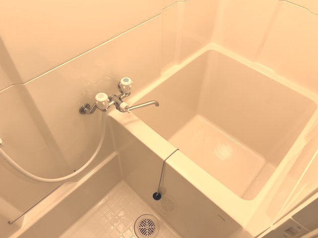 コーポラス手形の浴室