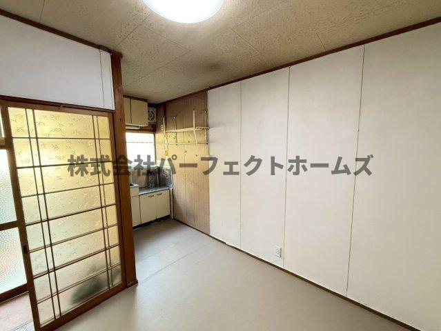 津田元町2丁目テラスハウス　賃貸の居間・リビング|居間です