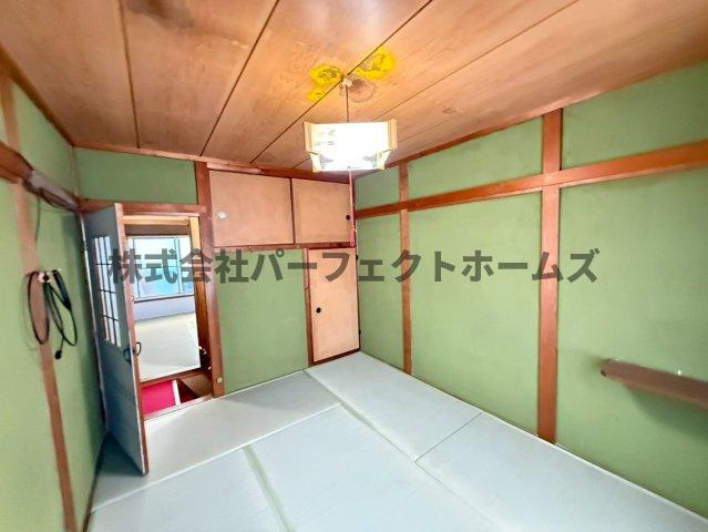 津田元町2丁目テラスハウス　賃貸の和室|畳の上でゆっくりとくつろげる和室です
