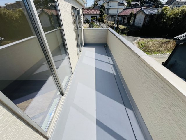 東海市富木島町北島16-2『仲介手数料無料』新築戸建てのバルコニー