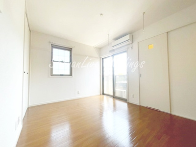 【居間・リビング】 | ハイツタイムⅡ | 2面採光の洋室♪