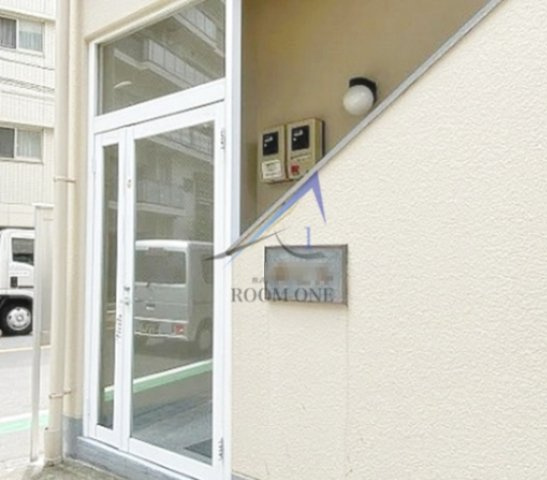 寿ビルのエントランス|エントランスです。