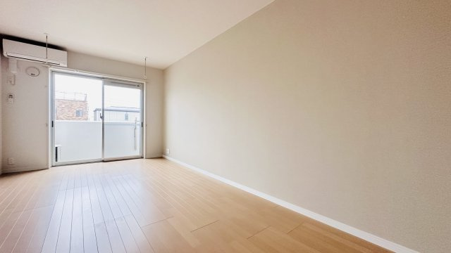 リコ・ガーデンの洋室