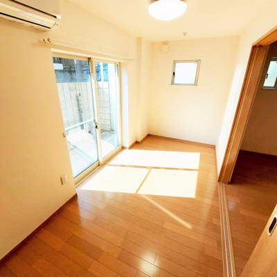 【居間・リビング】 | アン・ウィスタリア