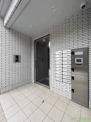 【エントランス】 | グランエクラドーム前