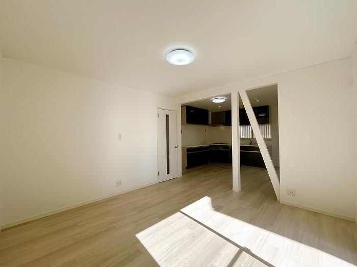 昭島市緑町３丁目の中古一戸建の居間・リビング