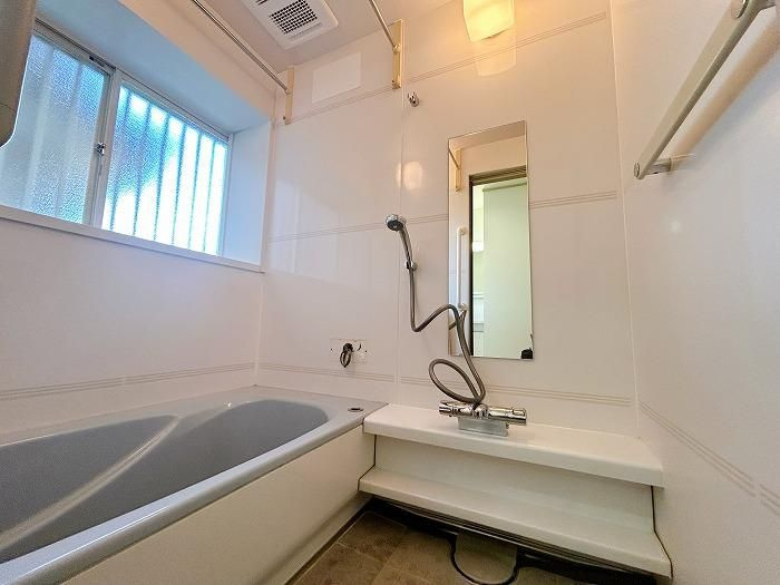 昭島市緑町３丁目の中古一戸建の浴室