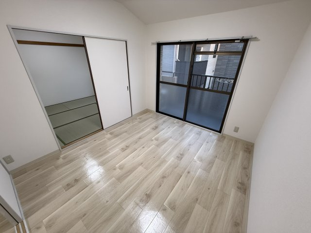 エミネント豊中の寝室