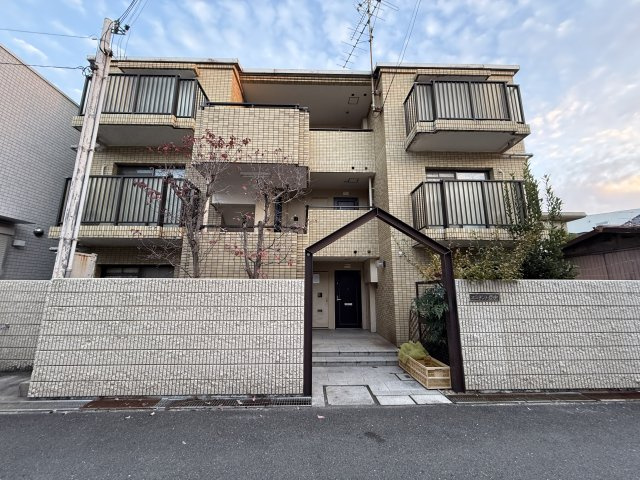 エミネント豊中の外観