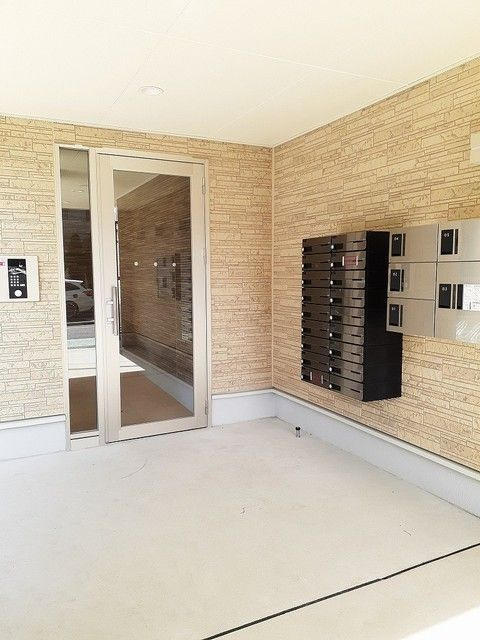 メゾン・ド・プリュネのエントランス