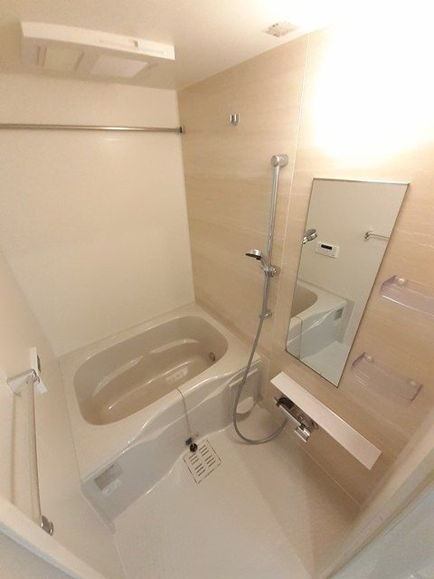 メゾン・ド・プリュネの浴室