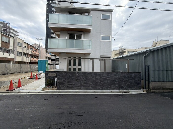 スプランデュール高井田の外観