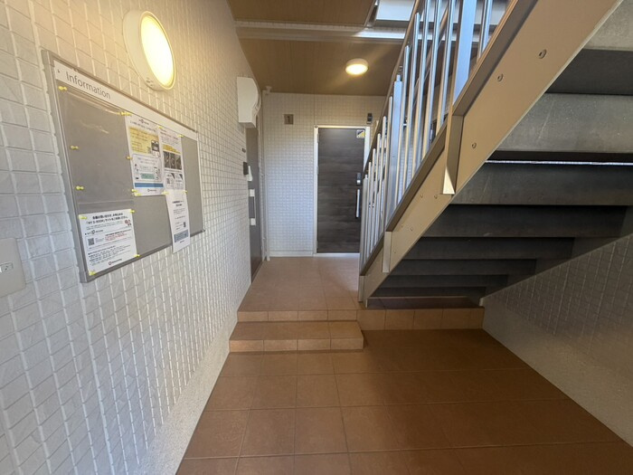 スプランデュール高井田のロビー