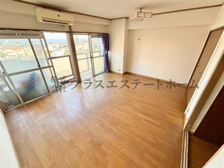 【居間・リビング】 | シャトー・ド須磨離宮 | オーシャンビュー♪須磨の街並みと海まで綺麗に見えます♪